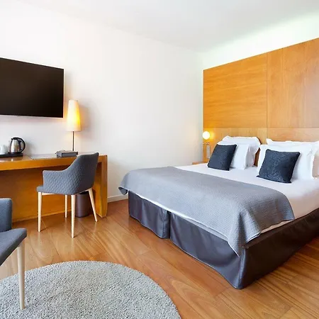 Otel Condes De 4*