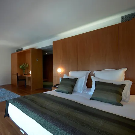 Otel Condes De 4*