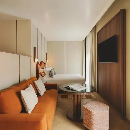 Condes De Hotel 4*