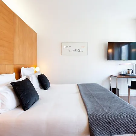 Otel Condes De 4*