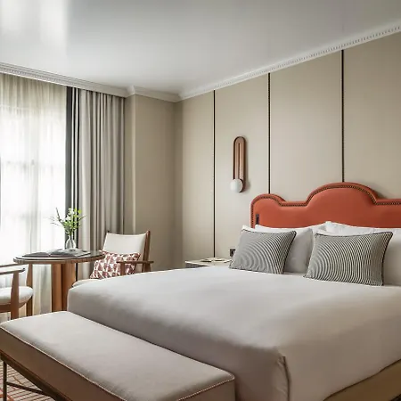 Condes De Hotel 4*