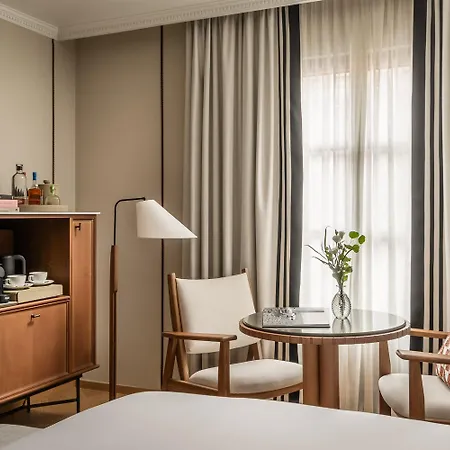 Condes De Hotel 4*