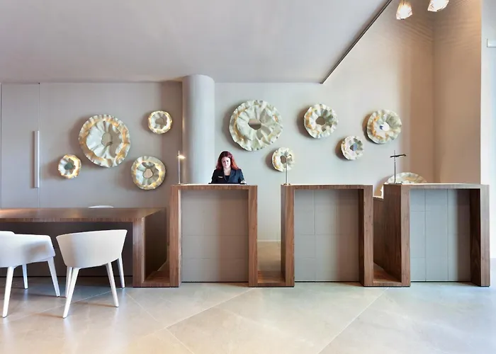 Hotel Condes De
