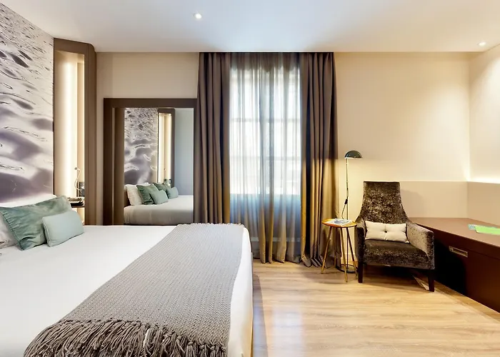 Hotel Condes De